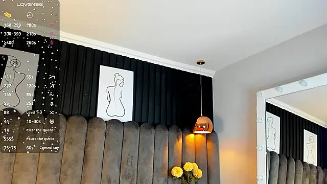 Snapshot of chelsea_bolton_ chatting on 12.02.25 chelsea bolton online show from 12.02.25