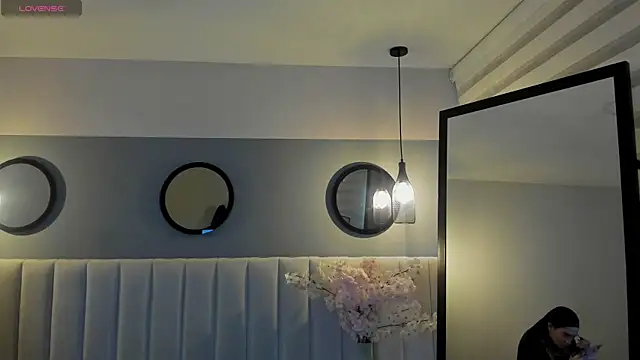 chelsea bolton  online show from 03.31.26