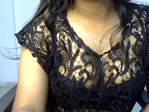 Snapshot of Niyaa77 chatting on 03.04.25 Niyaa77 online show from 03.04.25