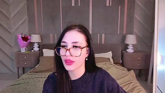 Snapshot of EmmaLawrens chatting on 03.08.25 EmmaLawrens online show from 03.08.25