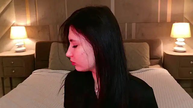 Snapshot of EmmaLawrens chatting on 03.18.26 EmmaLawrens online show from 03.18.26
