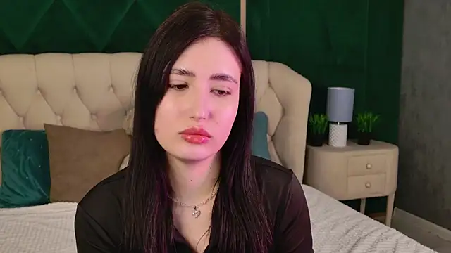 Snapshot of EmmaLawrens chatting on 03.22.26 EmmaLawrens online show from 03.22.26