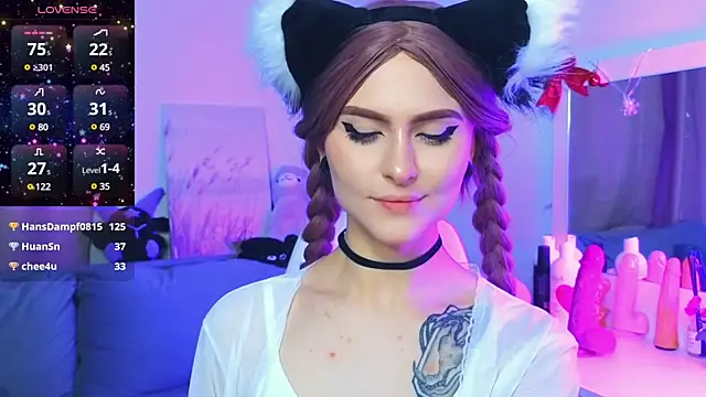 Snapshot of Emily__Mooree chatting on 01.24.25 Emily Mooree online show from 01.24.25