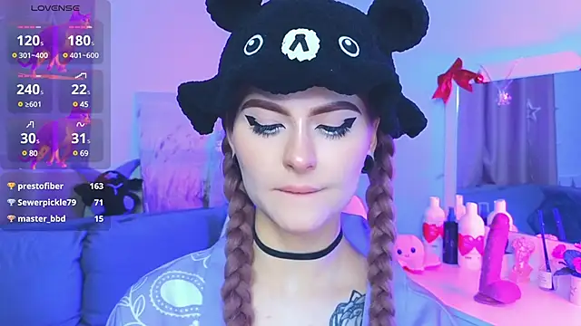 Snapshot of Emily__Mooree chatting on 01.30.25 Emily Mooree online show from 01.30.25