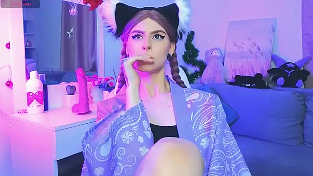 Snapshot of Emily__Mooree chatting on 01.31.25 Emily Mooree online show from 01.31.25