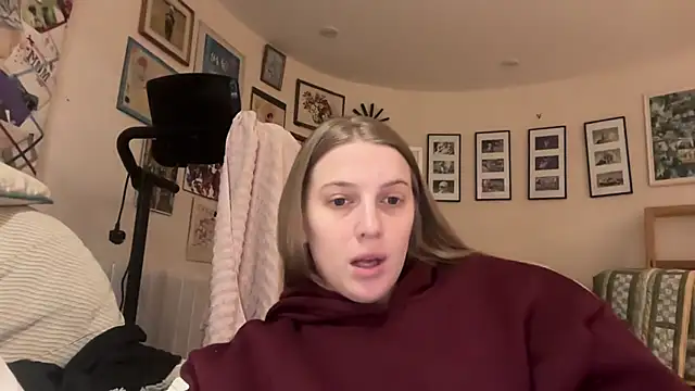 Ella-82 online show from 02.13.25