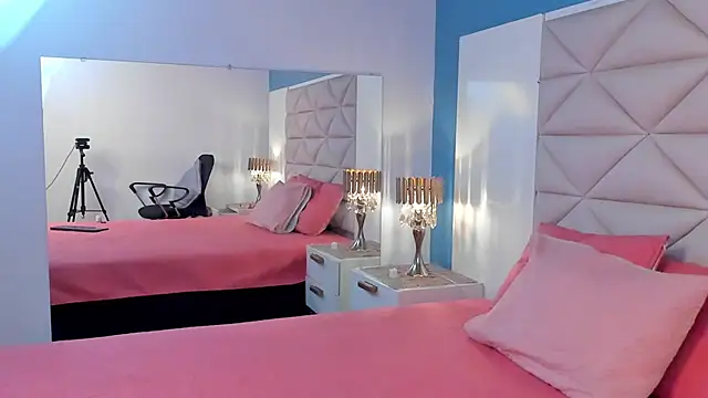 KarenSims online show from 03.04.25