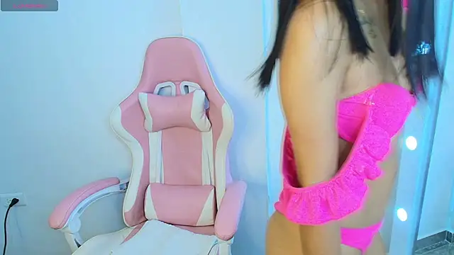 Snapshot of sweet_dania_ chatting on 03.02.25 sweet dania online show from 03.02.25