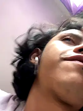 boysLittle online show from 10.09.25