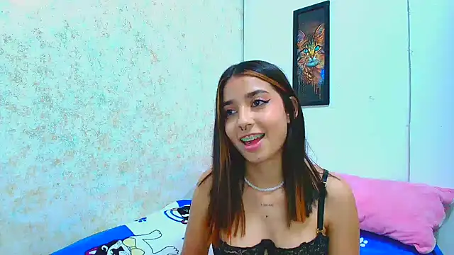 Rousse violett online show from 02.28.25