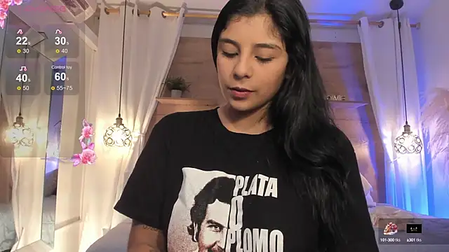 Snapshot of Luceroooo chatting on 02.06.25 Luceroooo online show from 02.06.25