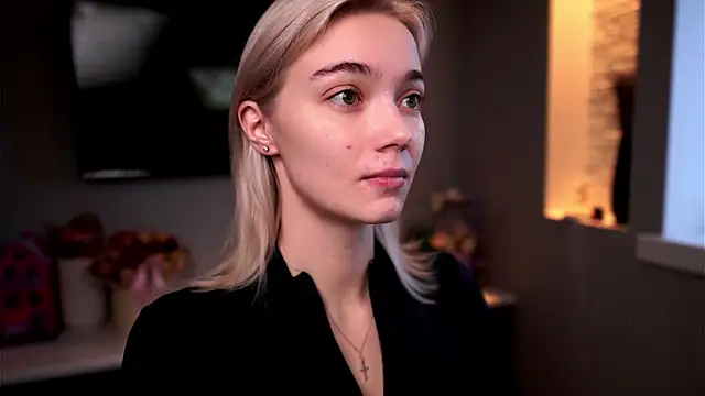 Snapshot of ileanacampbe chatting on 01.14.25 ileanacampbe online show from 01.14.25