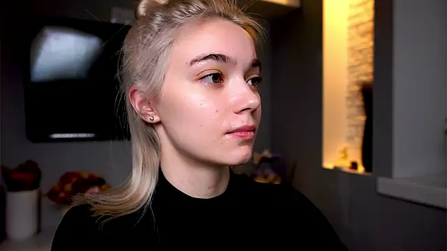 Snapshot of ileanacampbe chatting on 01.21.25 ileanacampbe online show from 01.21.25