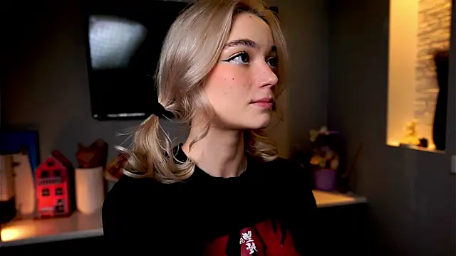 Snapshot of ileanacampbe chatting on 01.29.25 ileanacampbe online show from 01.29.25