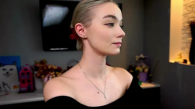 Snapshot of ileanacampbe chatting on 02.03.25 ileanacampbe online show from 02.03.25