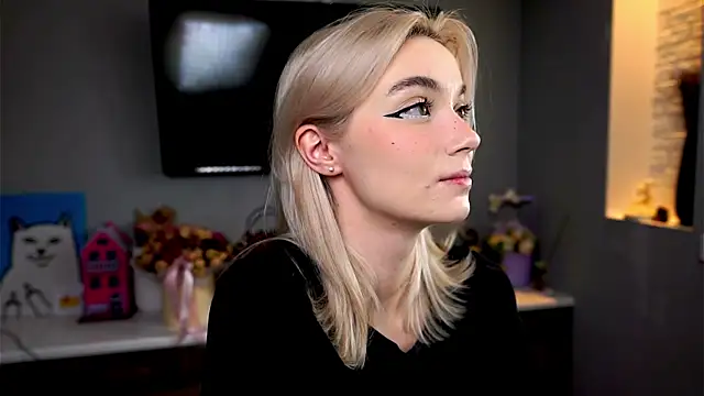 Snapshot of ileanacampbe chatting on 02.05.25 ileanacampbe online show from 02.05.25