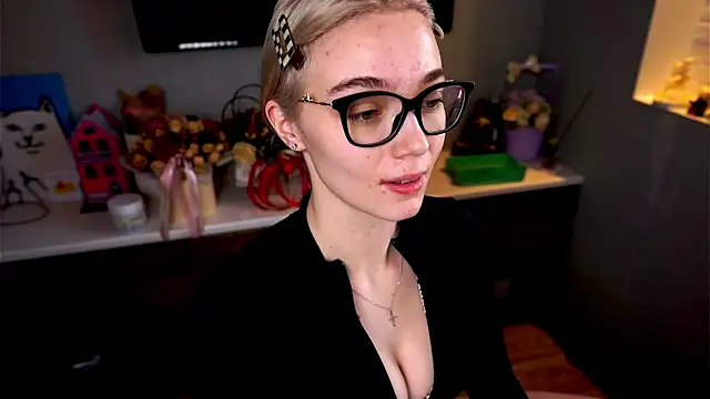 Snapshot of ileanacampbe chatting on 02.26.25 ileanacampbe online show from 02.26.25