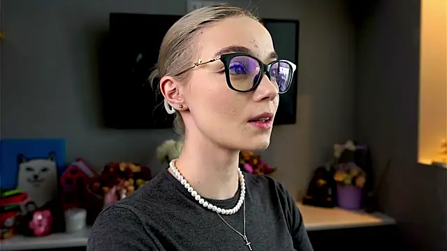 Snapshot of ileanacampbe chatting on 03.03.25 ileanacampbe online show from 03.03.25