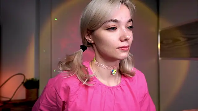 Snapshot of ileanacampbe chatting on 03.13.25 ileanacampbe online show from 03.13.25