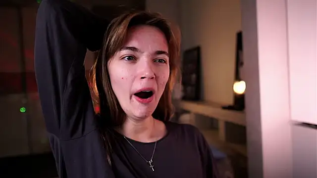 Snapshot of ileanacampbe chatting on 10.10.25 ileanacampbe online show from 10.10.25