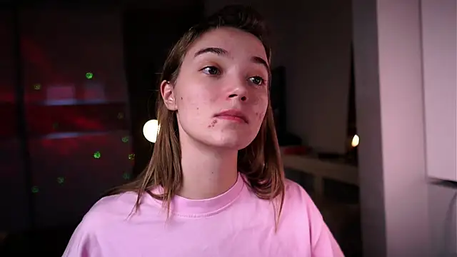 Snapshot of ileanacampbe chatting on 10.27.25 ileanacampbe online show from 10.27.25