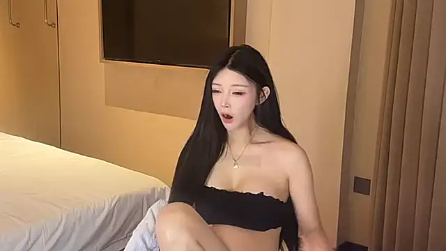 Snapshot of muyan_00 chatting on 11.10.25 muyan 00 online show from 11.10.25