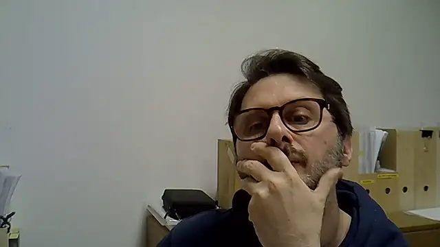 Snapshot of Cellino4 chatting on 02.11.25 Cellino4 online show from 02.11.25