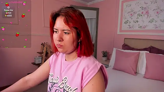 zoes milee online show from 02.25.25