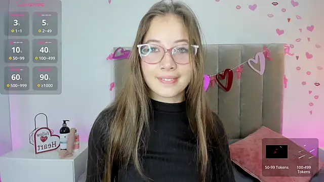 Snapshot of Dahlia_Rousse chatting on 03.04.25 Dahlia Rousse online show from 03.04.25