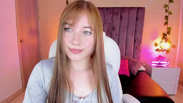 Snapshot of Dahlia_Rousse chatting on 09.15.25 Dahlia Rousse online show from 09.15.25