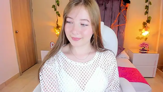 Snapshot of Dahlia_Rousse chatting on 10.02.25 Dahlia Rousse online show from 10.02.25