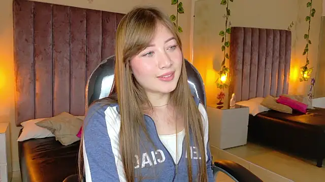 Snapshot of Dahlia_Rousse chatting on 02.03.26 Dahlia Rousse online show from 02.03.26