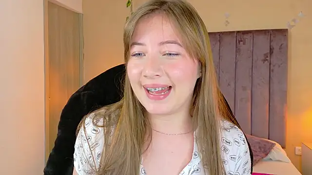 Snapshot of Dahlia_Rousse chatting on 03.01.26 Dahlia Rousse online show from 03.01.26