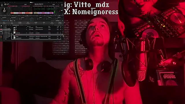 Snapshot of vittote chatting on 02.14.25 vittote online show from 02.14.25