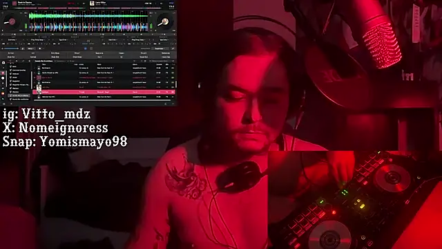 Snapshot of vittote chatting on 02.17.25 vittote online show from 02.17.25