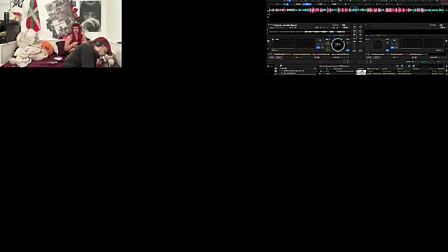 Snapshot of vittote chatting on 10.26.25 vittote online show from 10.26.25