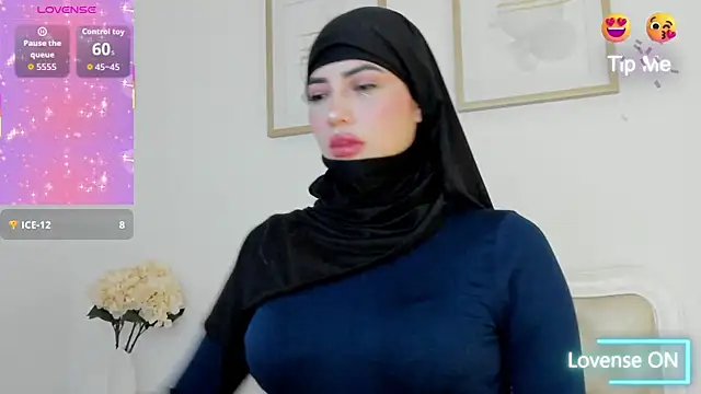 Snapshot of taylorsmiiith_ chatting on 02.17.26 taylorsmiiith online show from 02.17.26