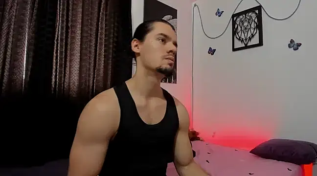 Snapshot of maxi_styles chatting on 01.17.25 maxi styles online show from 01.17.25