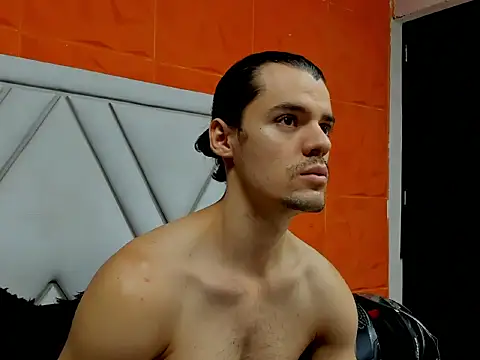 Snapshot of maxi_styles chatting on 02.12.26 maxi styles online show from 02.12.26