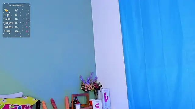 LovelyNickii online show from 02.10.25