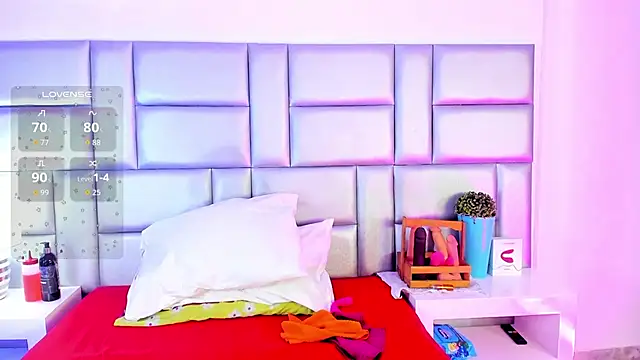 LovelyNickii online show from 09.12.25