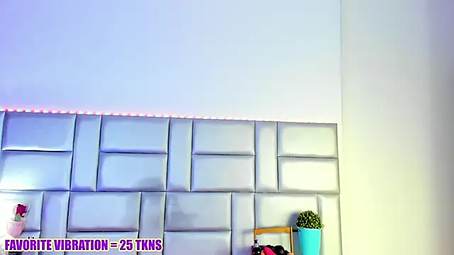 LovelyNickii online show from 03.21.26