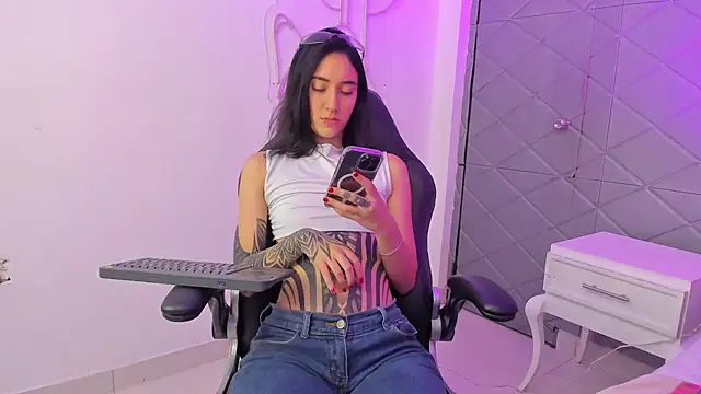 MeganPresleyy online show from 05.18.26