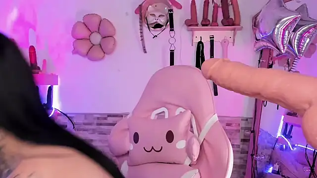 Snapshot of amyswallow7 chatting on 11.15.25 amyswallow7 online show from 11.15.25