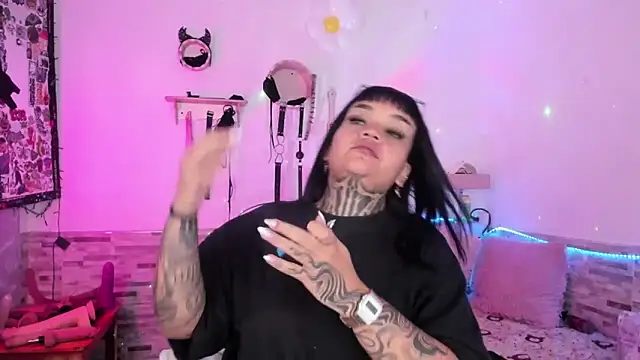 amyswallow7 online show from 02.15.26