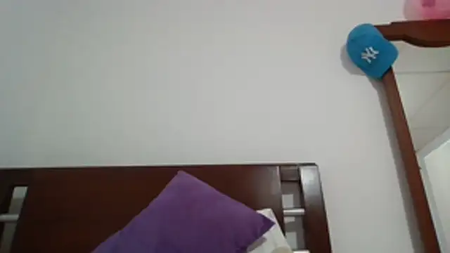 Snapshot of squirtlatinx chatting on 07.28.26 squirtlatinx online show from 07.28.26