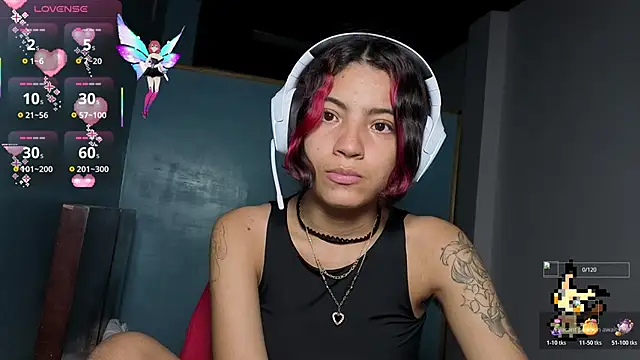 Snapshot of Lovelyamyy chatting on 10.21.25 Lovelyamyy online show from 10.21.25