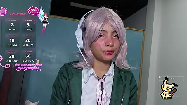 Snapshot of Lovelyamyy chatting on 10.24.25 Lovelyamyy online show from 10.24.25