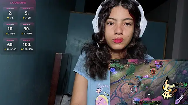 Snapshot of Lovelyamyy chatting on 11.17.25 Lovelyamyy online show from 11.17.25