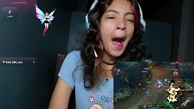 Snapshot of Lovelyamyy chatting on 11.18.25 Lovelyamyy online show from 11.18.25